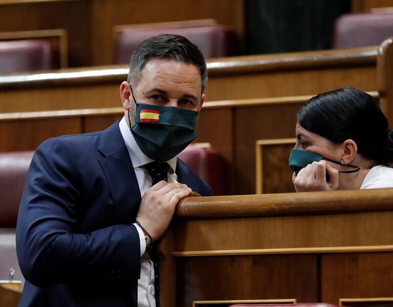 Abascal, a Sánchez: "Gritar 'viva el 8 de marzo' es gritar viva la muerte"