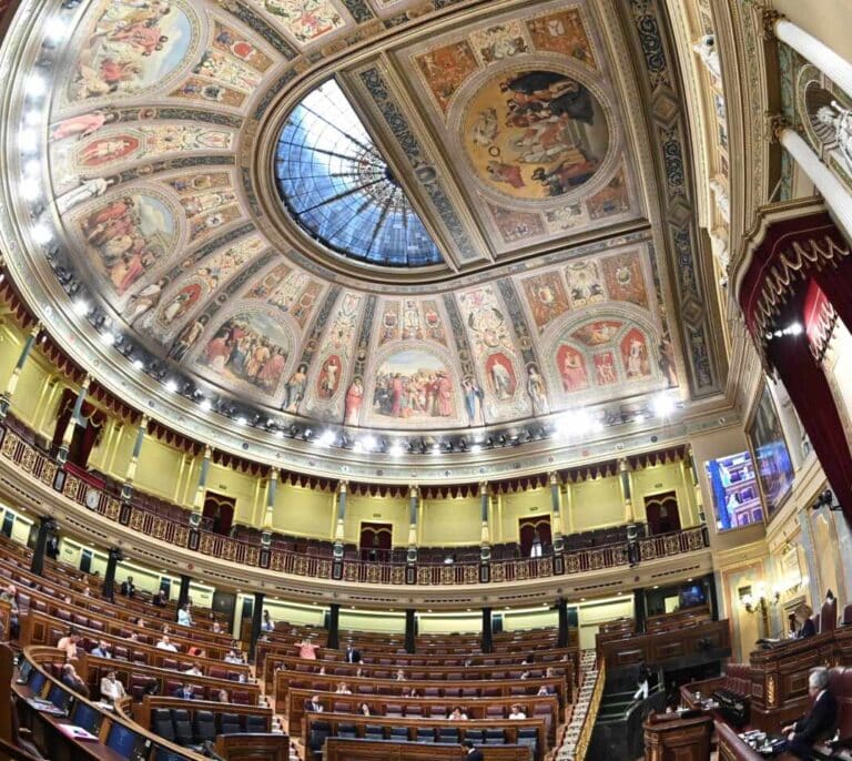 PSOE y Podemos aprueban en la Mesa del Congreso una subida de sueldo del 3,5% para los diputados