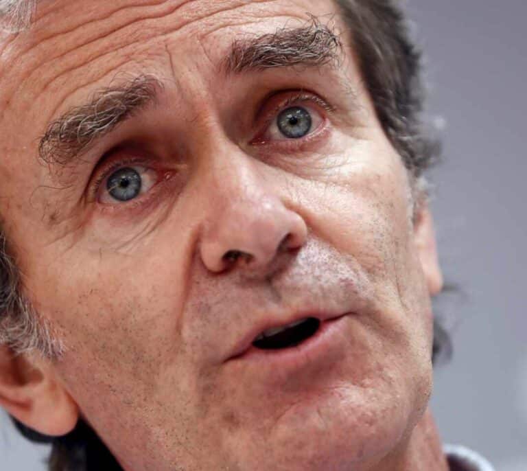 Fernando Simón sigue en Mallorca: le vuelven a pillar buceando con Jesús Calleja