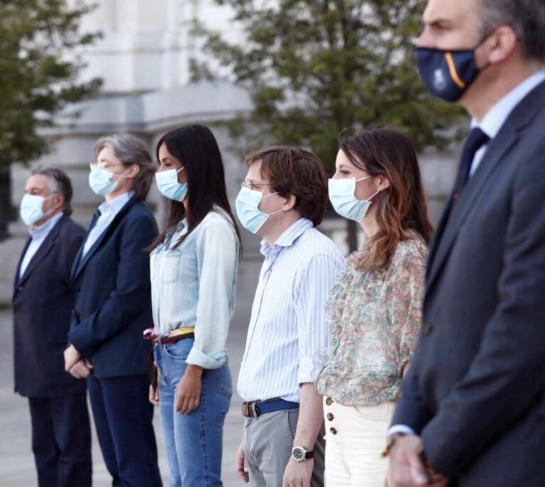 España guarda minuto de silencio en el último día de luto por las víctimas del Covid-19