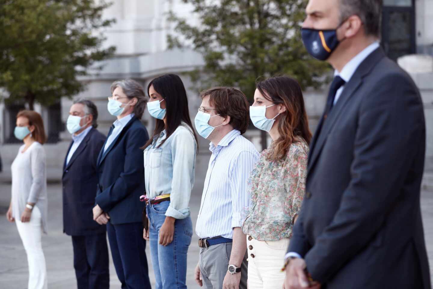 España guarda minuto de silencio en el último día de luto por las víctimas del Covid-19