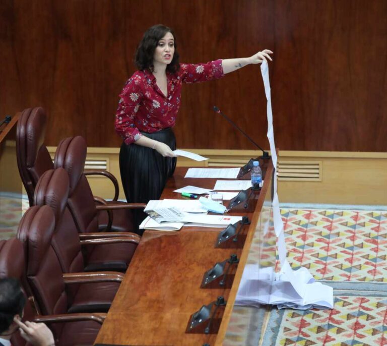 Ayuso despliega el listado de residencias atendidas en Madrid
