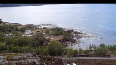 El espectacular corrimiento de tierra que arrastra al mar casas enteras en Noruega