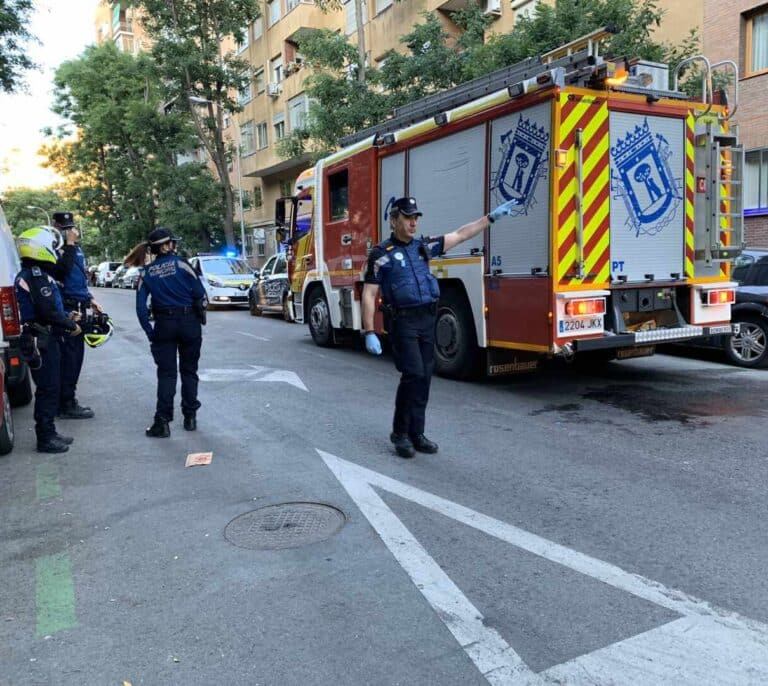 Muere un hombre en un incendio en su piso de Madrid