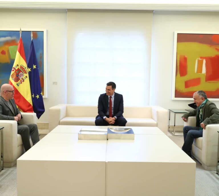 Los sindicatos europeos piden financiación "masiva" a Estados y gravar las operaciones de grandes empresas