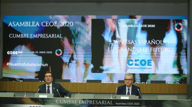 El presidente de la CEOE, Antonio Garamendi, junto al presidente de Inditex, Pablo Isla.