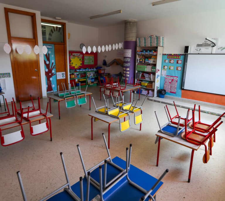 Andalucía cierra una escuela infantil en Sevilla tras el contagio de su directora