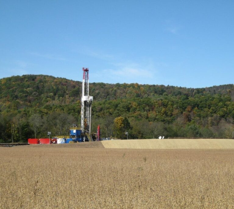 La pionera del 'fracking' Chesapeake Energy se declara en quiebra con un agujero de 8.000 millones