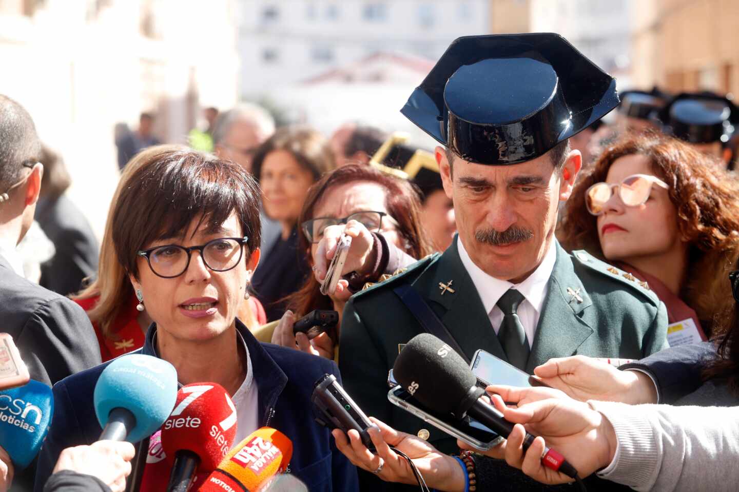 La directora de la Guardia Civil dice que los cambios "siempre cimbrean"