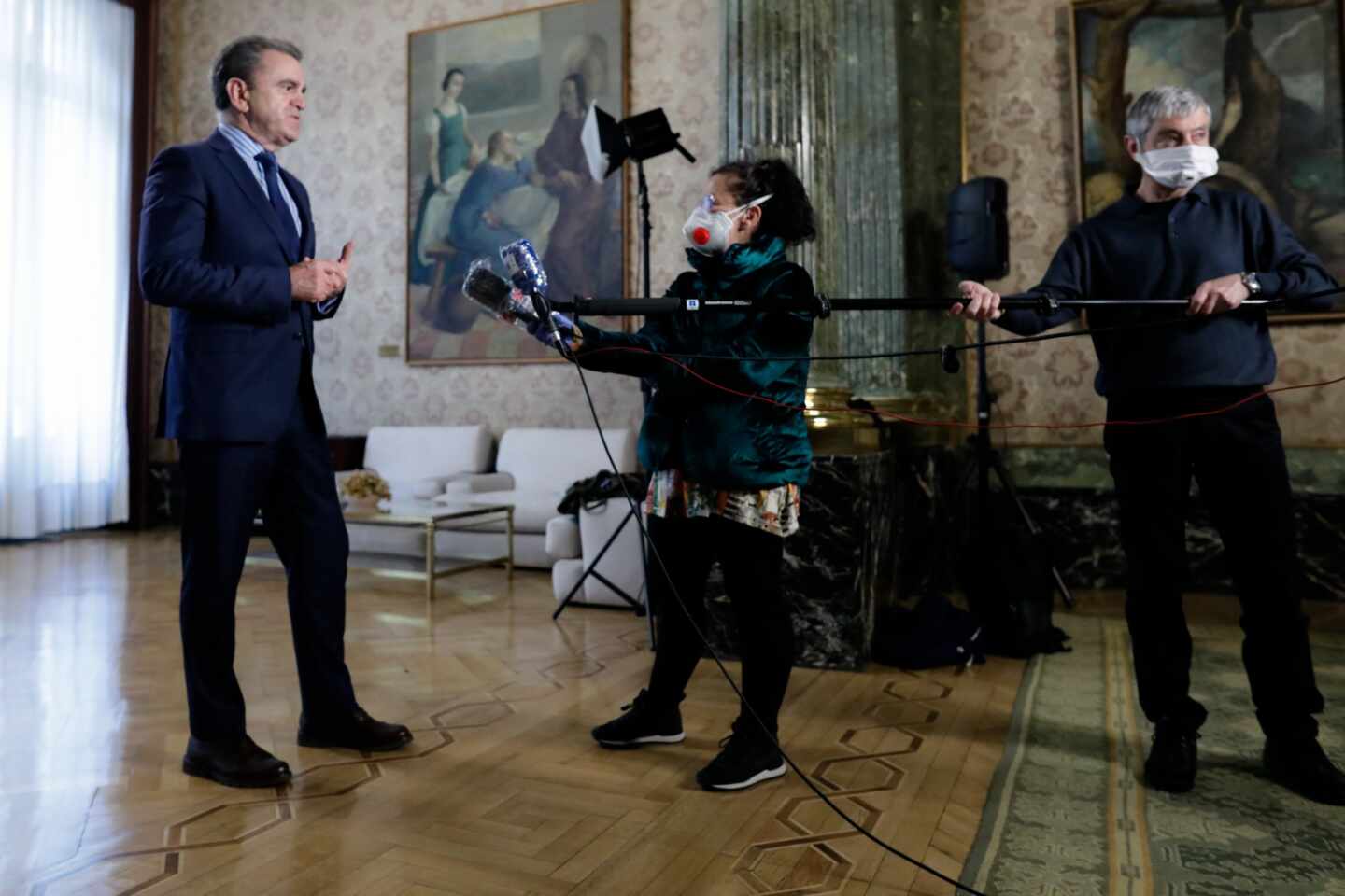 El delegado del Gobierno en Madrid, José Manuel Franco, durante una entrevista televisiva.