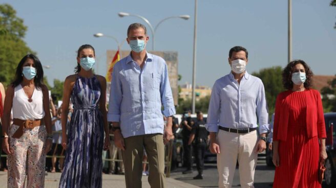 Los Reyes de España visitan el Centro Cívico El Esqueleto y el Centro Don Bosco en el Polígono Sur 3