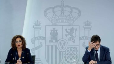 Montero contradice a Garzón para destacar el "compromiso democrático" de la Policía y Guardia Civil