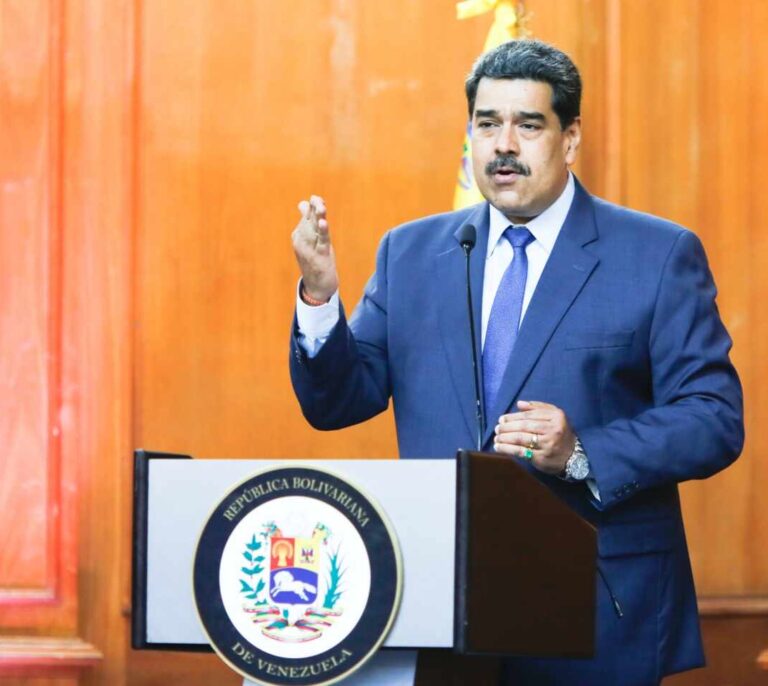 Maduro asegura que "España debe rectificar y pedir perdón a toda América"