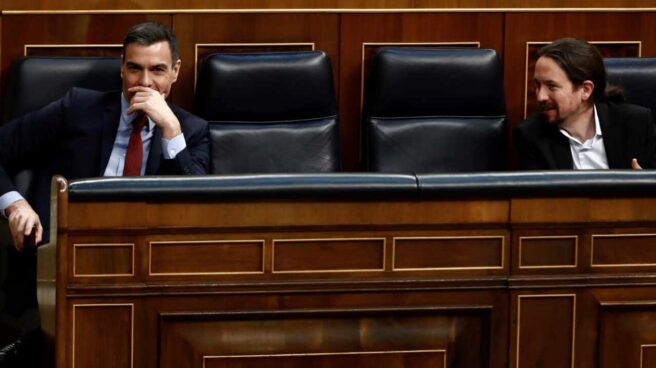 Pedro Sánchez y Pablo Iglesias, en sus escaños del Congreso durante una reciente sesión de control al Gobierno.