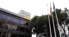 “Si se acumula gente en la puerta, debería salir un responsable para atenderles y tranquilizarles"