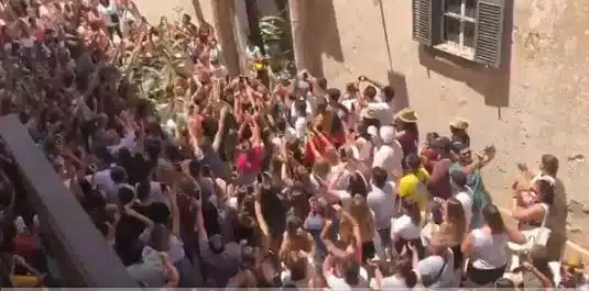 Cientos de personas se aglomeran para celebrar San Juan en Ciudadela (Menorca)
