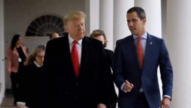 Trump dice ahora que no se opondría a reunirse con Maduro y desaira a Guaidó