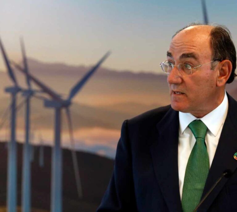 Galán se blinda con una nueva estructura para plantarle cara a Sánchez