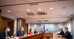 Moncloa busca el pacto con el PP en el foro de reconstrucción tras el acercamiento a Cs