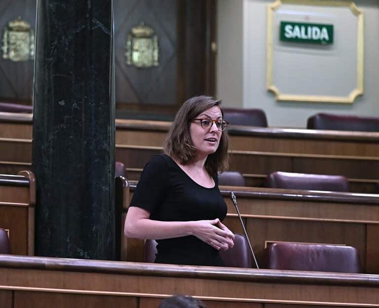 Tensión entre Podemos y PSOE por el veto al discurso de la CUP sobre "los borbones ladrones"