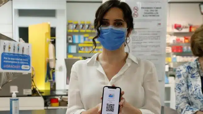 Madrid estrena la primera tarjeta sanitaria móvil de España