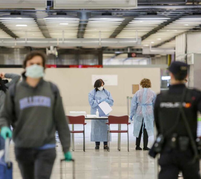 Interior saca de Barajas a 536 policías cuando el aeropuerto empieza a recobrar actividad