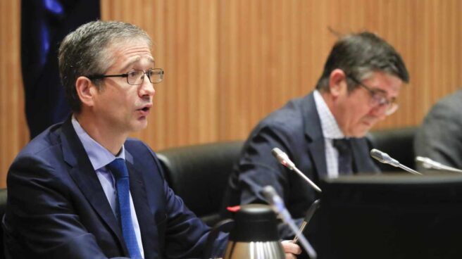 El gobernador del Banco de España, Pablo Hernández de Cos, comparece en la Comisión de Reconstrucción.