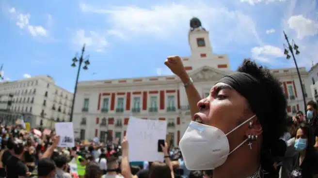 Miles de personas se manifiestan en España contra el racismo
