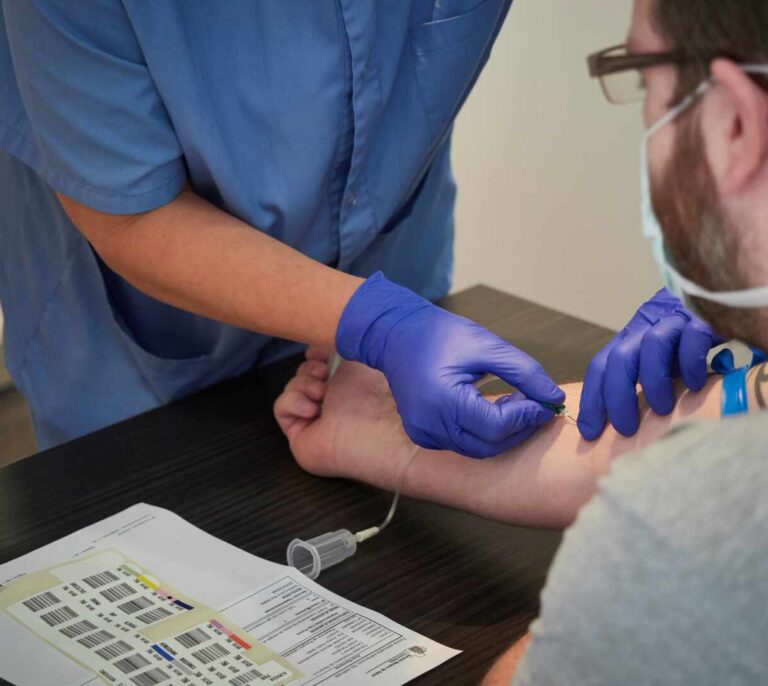 ¿Qué analizan los test serológicos? Descubre cómo saber si has pasado la Covid-19 sin saberlo
