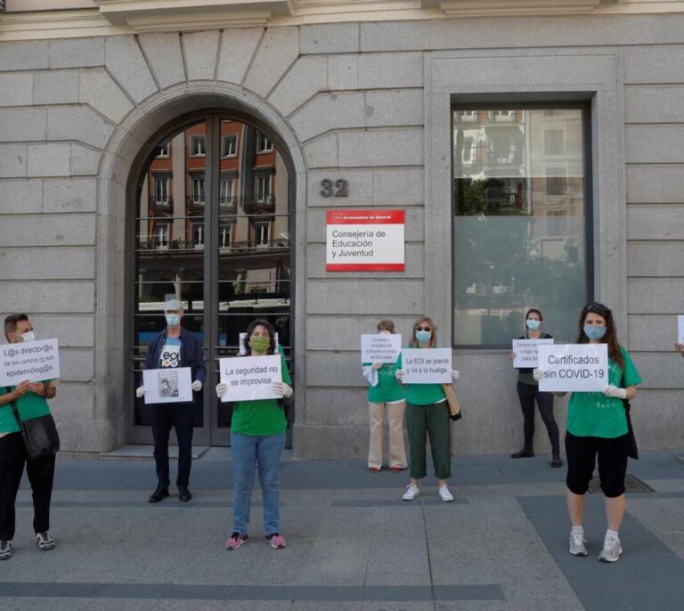 Las Escuelas de Idiomas de Madrid inician una huelga contra las pruebas presenciales