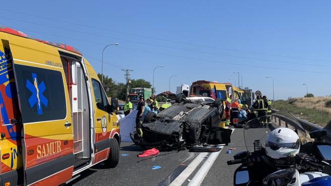 Muere una mujer de 93 años y otra de 68 años resulta herida grave en un accidente de tráfico en la A-4