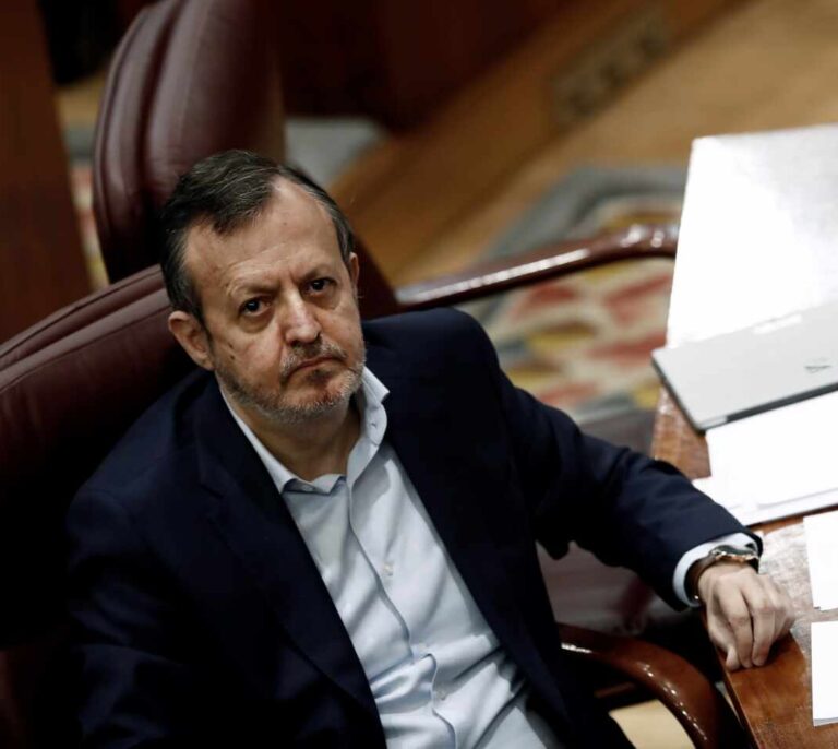 Dimite el jefe de gabinete del consejero Reyero en plena polémica por la gestión de las residencias de Madrid