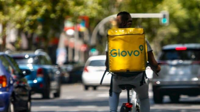 Glovo sufre un hackeo en España que expone las credenciales de repartidores y clientes Repartidor de Glovo