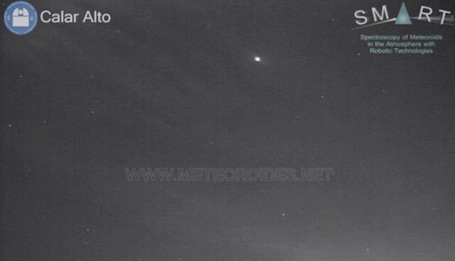 Un bólido atraviesa el cielo del sudeste español