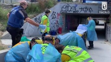 Muy grave una chica al caerse mientras hacía 'skate' en Villaverde  (Madrid)