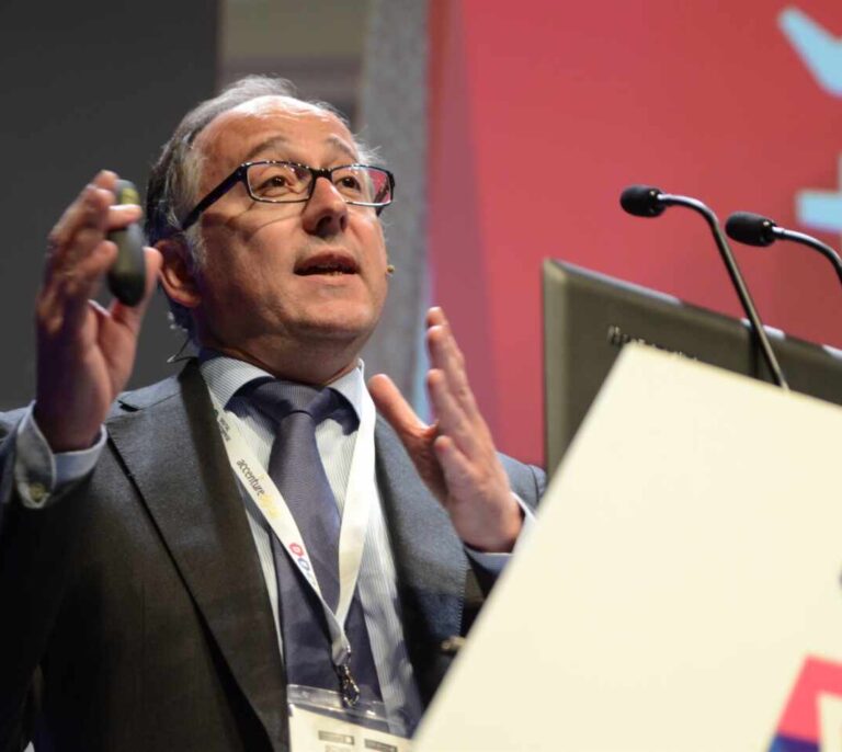 Iberia pide un ‘plan renove’: “Sin aviones no hay turismo, sin turismo peligra nuestro país”