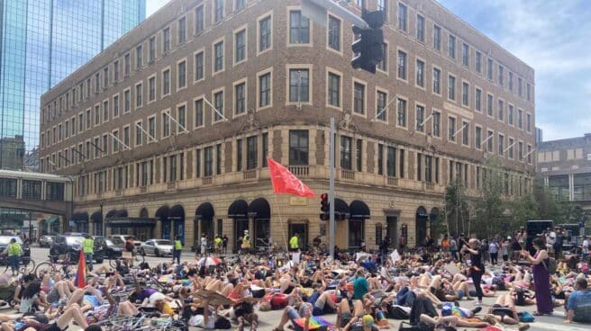 Manifestantes por el Orgullo y contra la violencia policial, este domingo en Minneapolis.