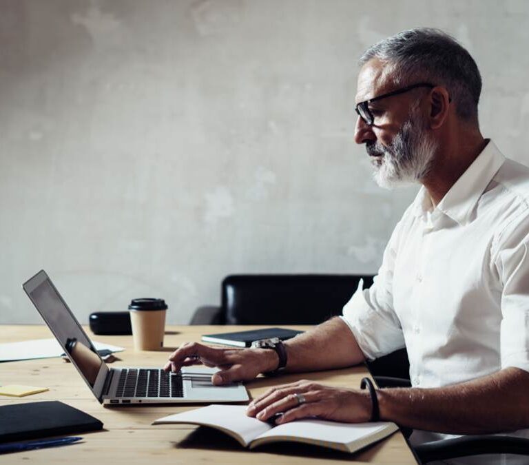 Los empleados de más de 50 años, esenciales para el impulso económico tras el Covid-19