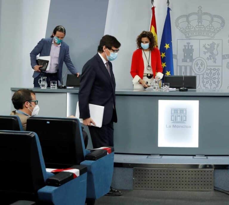 Mascarillas y distancia de seguridad serán obligatorias hasta que haya vacuna o tratamiento