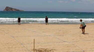 Las playas de Benidorm vuelven con un aspecto irreconocible