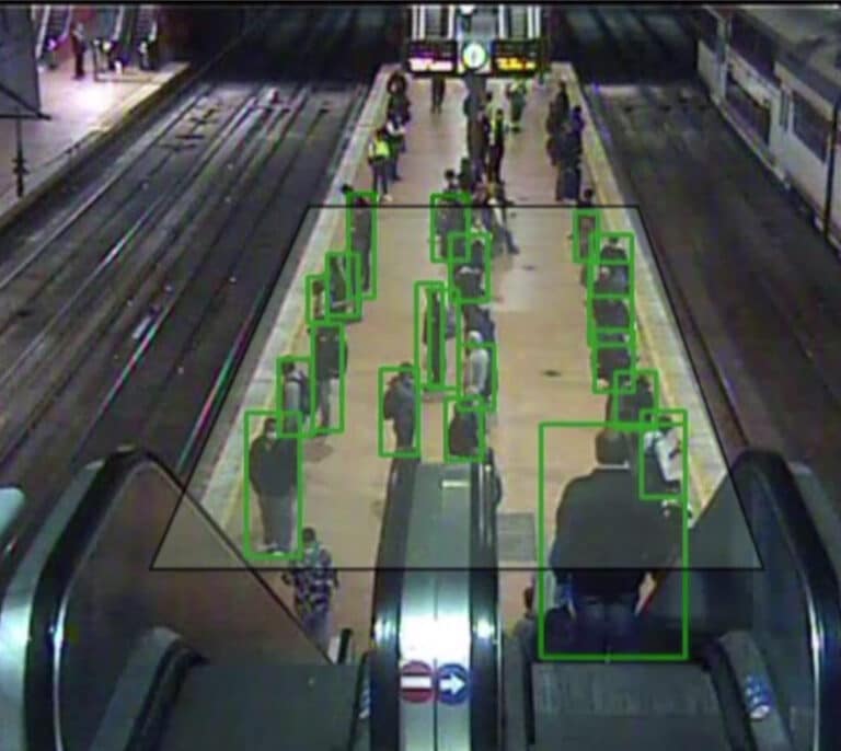 Cientos de cámaras e inteligencia artificial para luchar contra el Covid en las estaciones de tren