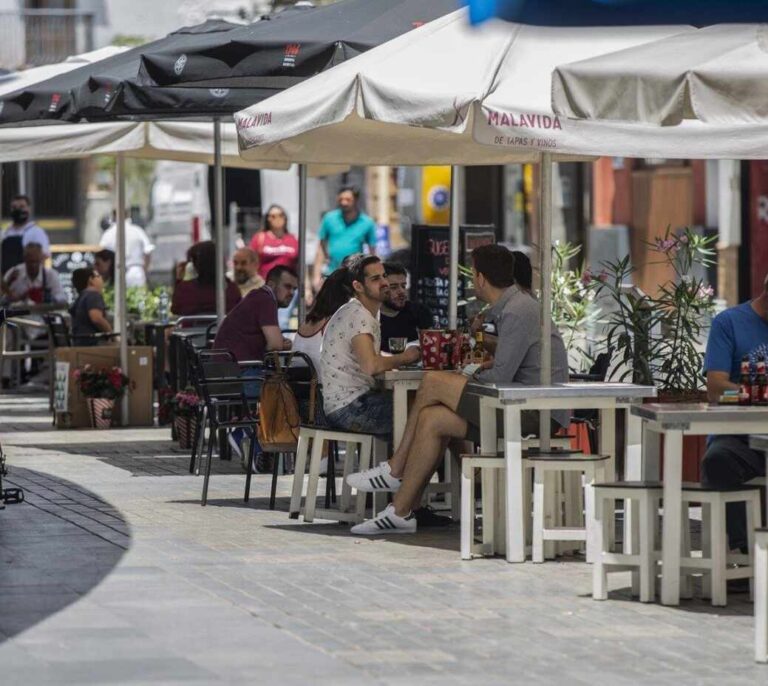 Los hosteleros piden acabar con el teletrabajo para consumir más en restaurantes y bares