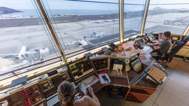 torre control enaire Torre de control del aeropuerto de Gran Canaria.