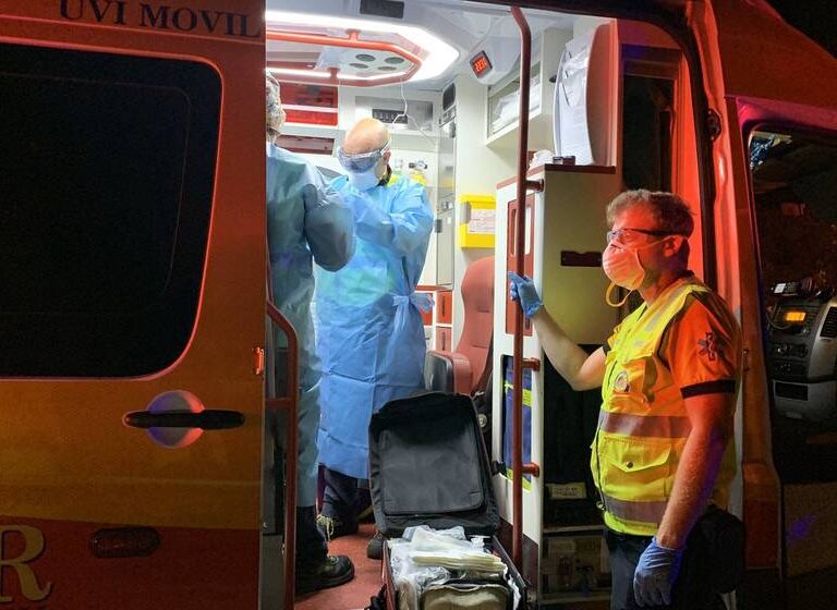 Tres personas en estado "grave" y "muy grave" por heridas de arma blanca