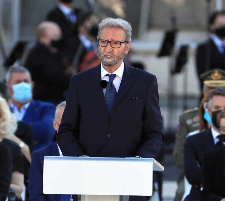 Los conmovedores discursos del hermano del periodista José María Calleja y la enfermera Aroa López