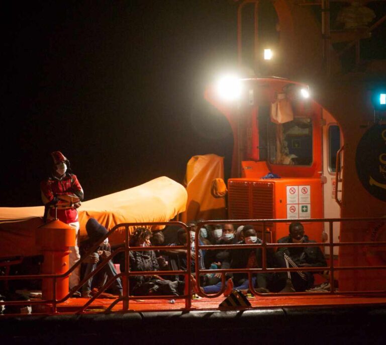 Detectan 46 contagios entre los 61 inmigrantes que llegaron el viernes a Fuerteventura