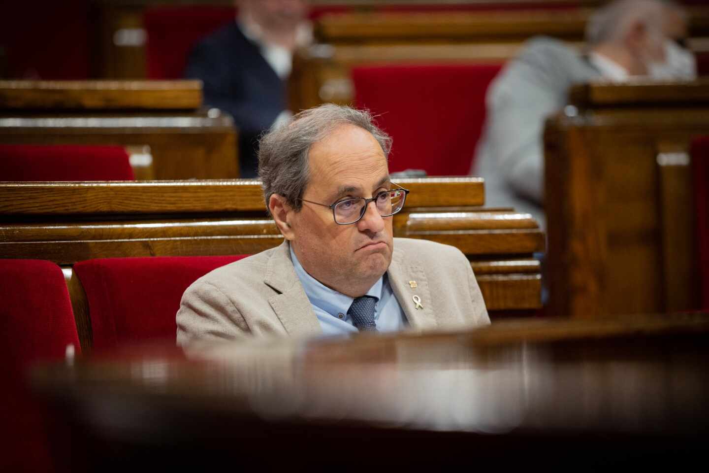 La grúa retira el coche de Quim Torra por estar mal estacionado