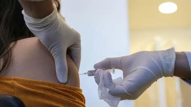 Europa empieza a analizar la vacuna china de Sinovac