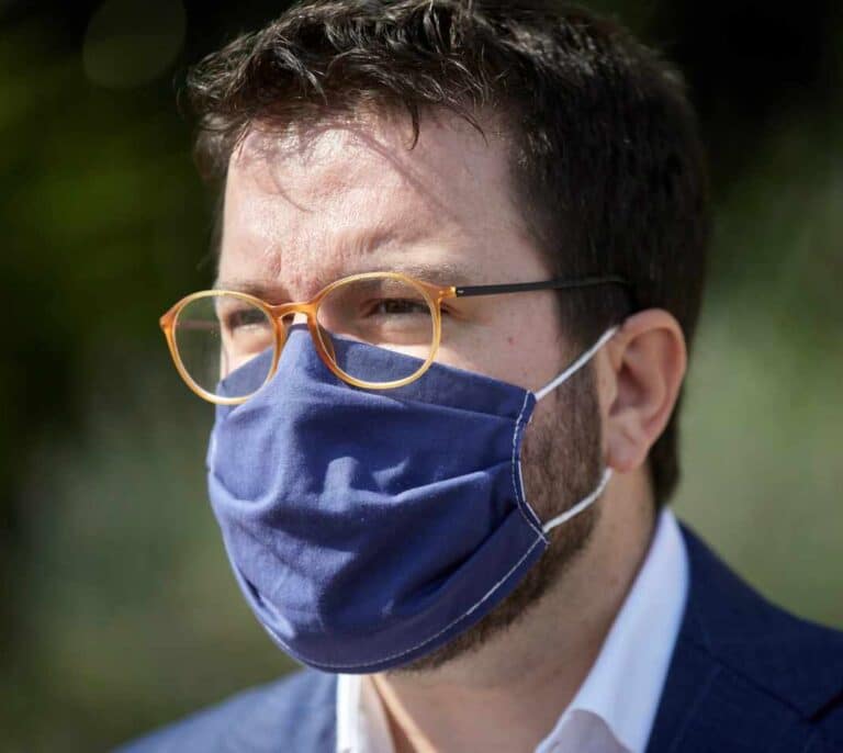 El vicepresidente Aragonès replica a Francia: viajar a Cataluña es "seguro"