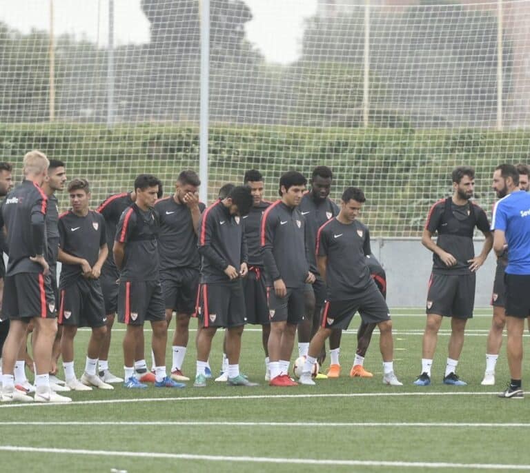 El Sevilla vuelve a los entrenamientos tras los negativos de sus jugadores en los últimos test